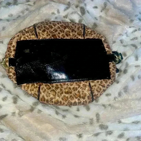 Steve Madden Cosmetic Bag - Picture 3 of 5